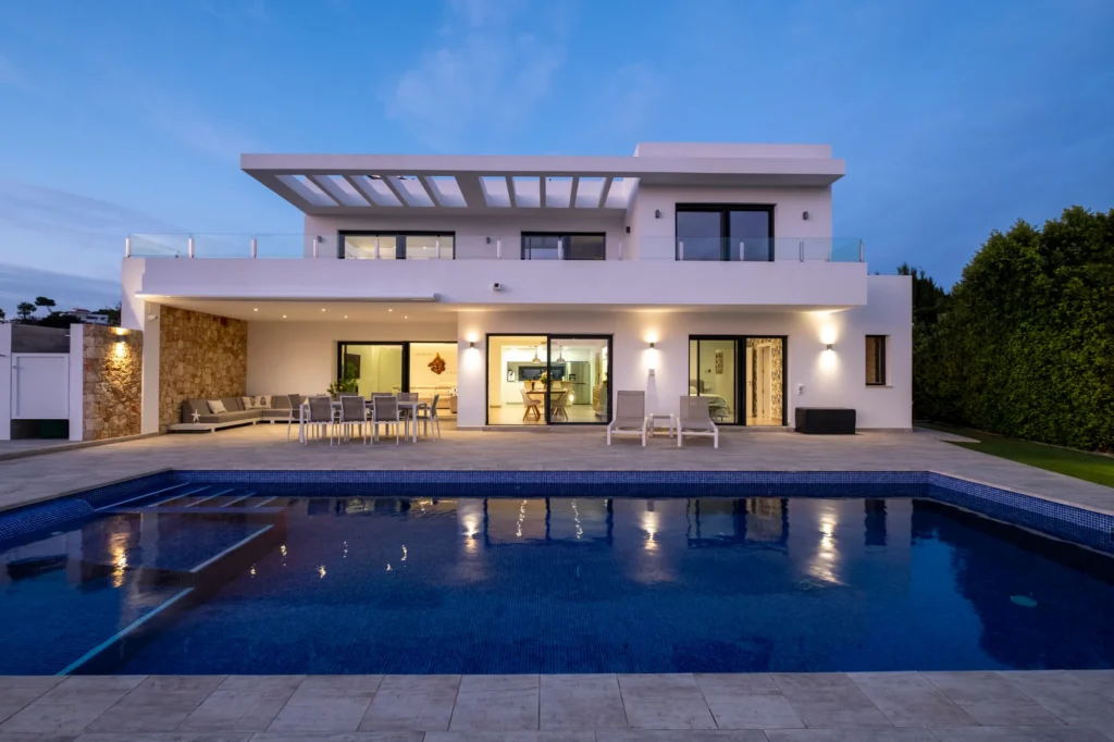 Luxury villa exterior – HDR photography
