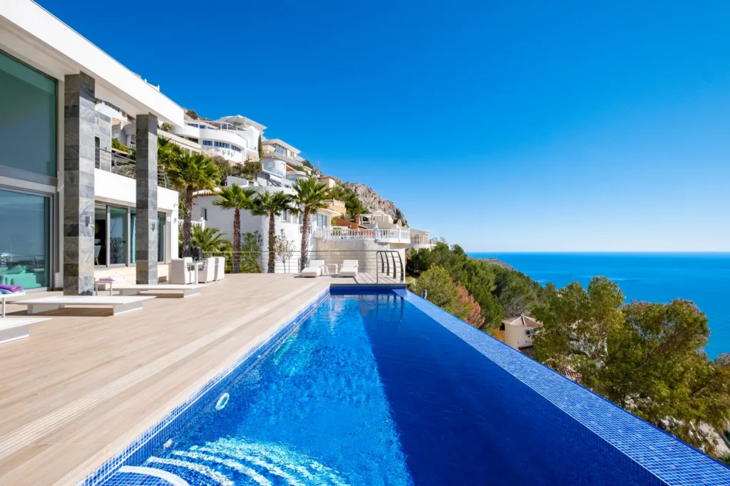 Luxury villa exterior – HDR photography
