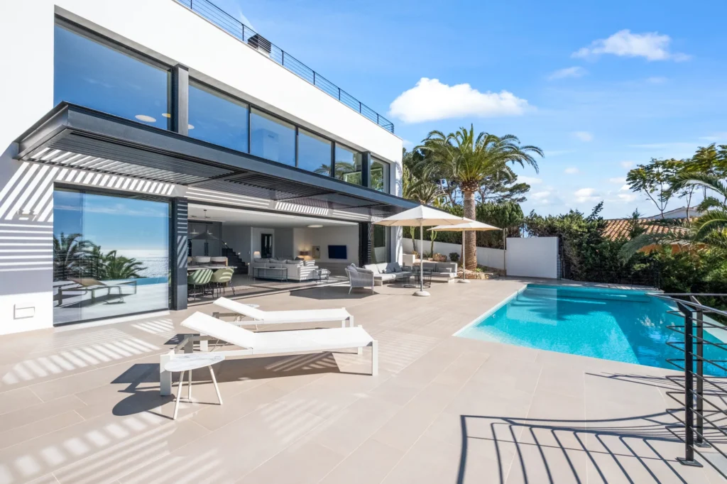 Luxury villa exterior – HDR photography