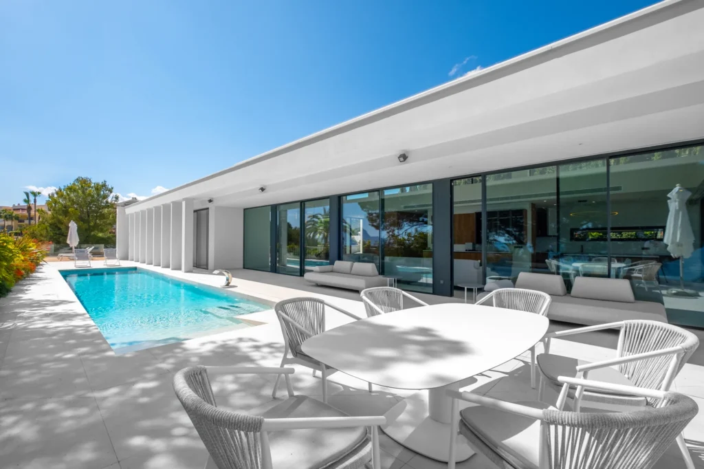 Luxury villa exterior – HDR photography