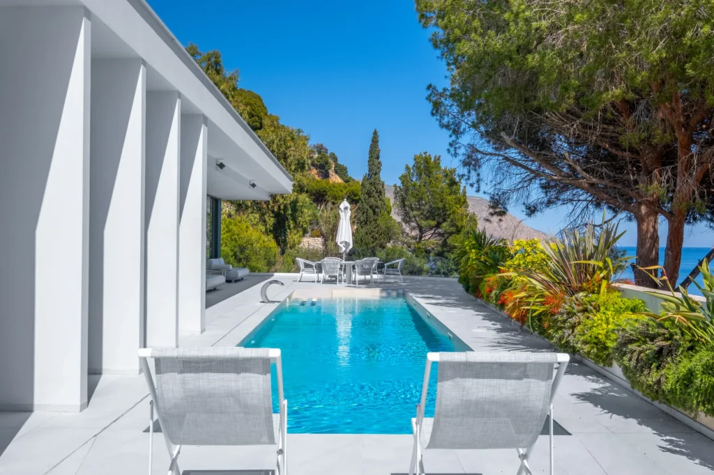 Luxury villa exterior – HDR photography